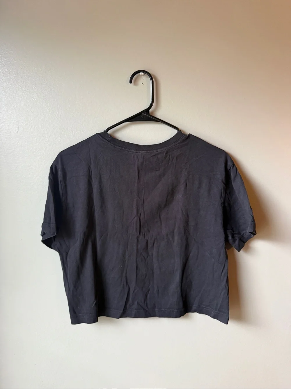 Nike Black Cropped Logo T-Shirt Loose Fit Athletic Streetwear